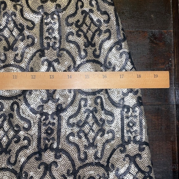 Chelsea & Violet Skirt XS Black Gold Sequin Party Cocktail Mini - Picture 10 of 11